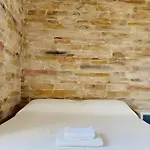 Amplio Con Piscina Privada Terraza Y Barbacoa Cerca Del Pueblo *