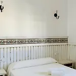 Amplio Con Piscina Privada Terraza Y Barbacoa Cerca Del Pueblo *