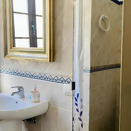 Amplio Con Piscina Privada Terraza Y Barbacoa Cerca Del Pueblo 木屋 *