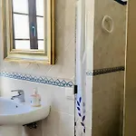 Amplio Con Piscina Privada Terraza Y Barbacoa Cerca Del Pueblo בקתה *