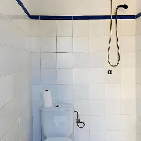 Amplio Con Piscina Privada Terraza Y Barbacoa Cerca Del Pueblo
