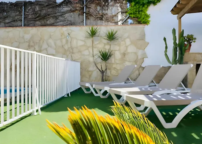 شاليه Amplio Con Piscina Privada Terraza Y Barbacoa Cerca Del Pueblo