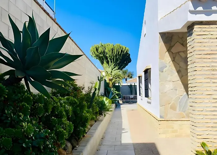 شاليه Amplio Con Piscina Privada Terraza Y Barbacoa Cerca Del Pueblo