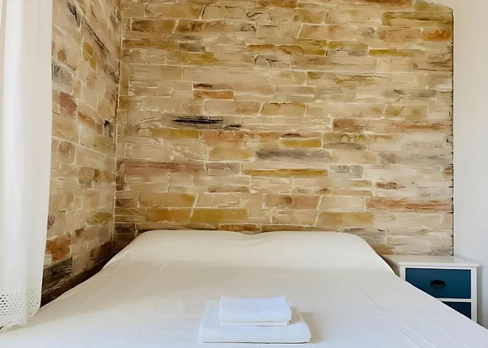 Amplio Con Piscina Privada Terraza Y Barbacoa Cerca Del Pueblo *