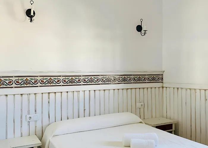 Amplio Con Piscina Privada Terraza Y Barbacoa Cerca Del Pueblo *