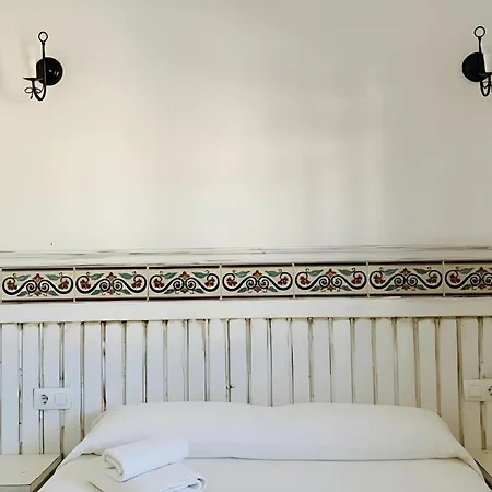 Chalet Amplio Con Piscina Privada Terraza Y Barbacoa Cerca Del Pueblo *